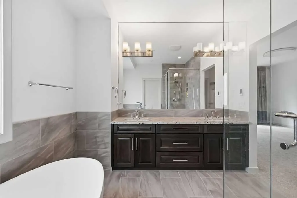 1125 Russet Road NE Calgary AB T2E 5L4