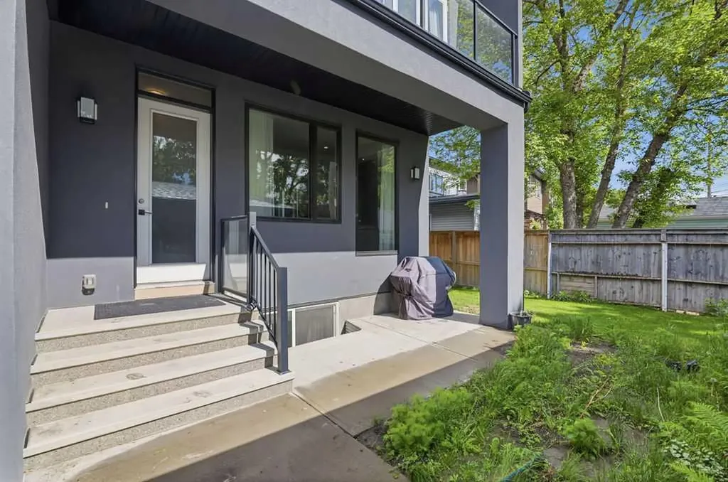 1125 Russet Road NE Calgary AB T2E 5L4