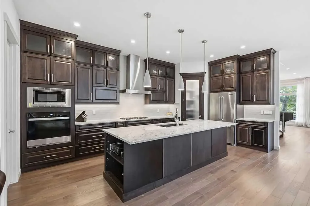 1125 Russet Road NE Calgary AB T2E 5L4