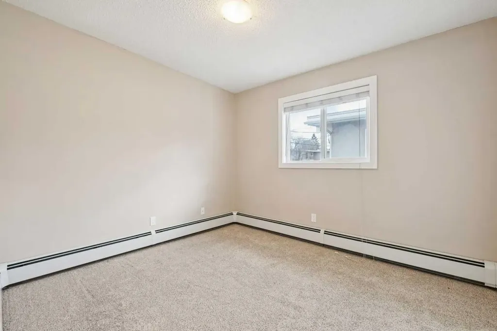 605 67 Avenue SW Calgary AB T2V0M3