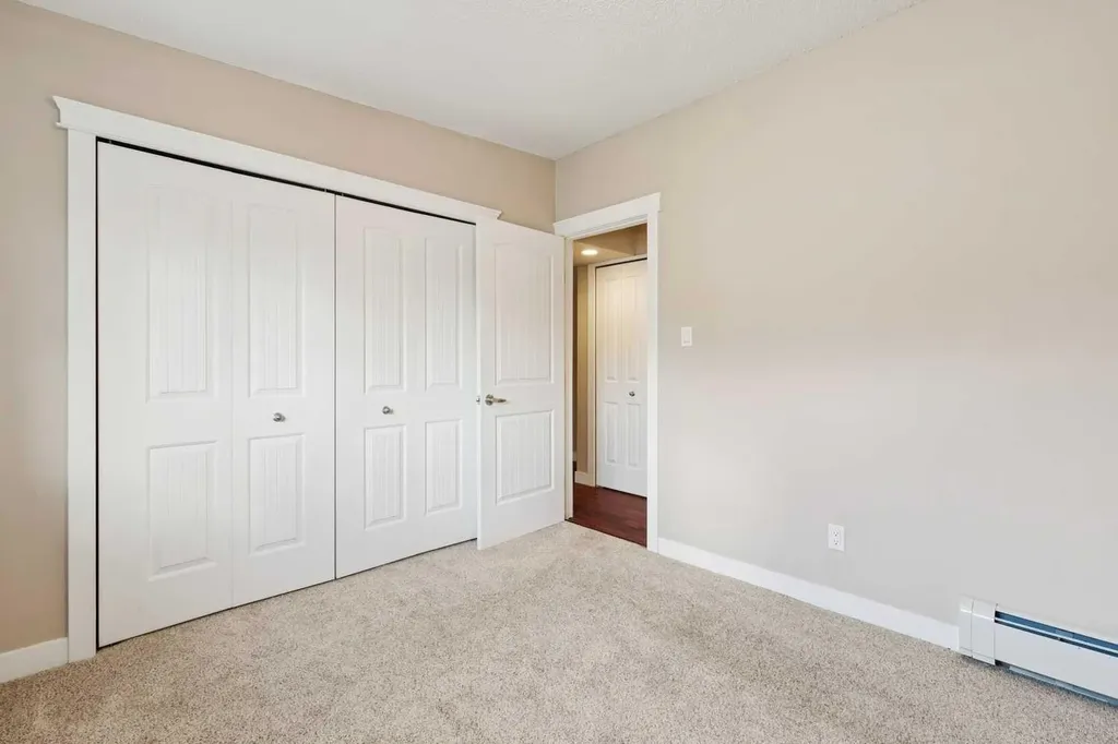 605 67 Avenue SW Calgary AB T2V0M3