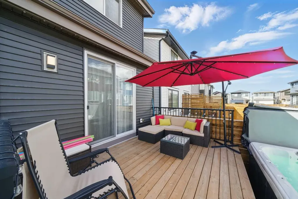 73 Mallard Grove SE Calgary AB T3C0E3