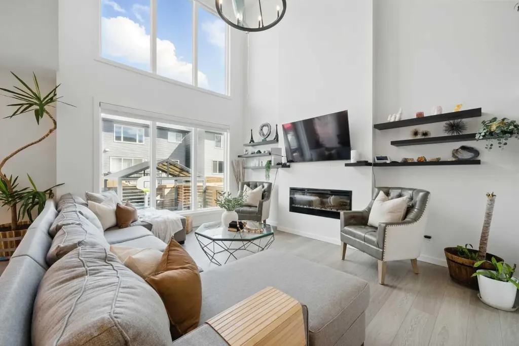 73 Mallard Grove SE Calgary AB T3C0E3