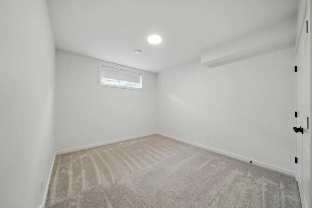 73 Mallard Grove SE Calgary AB T3C0E3