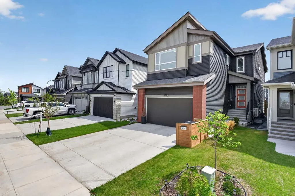73 Mallard Grove SE Calgary AB T3C0E3