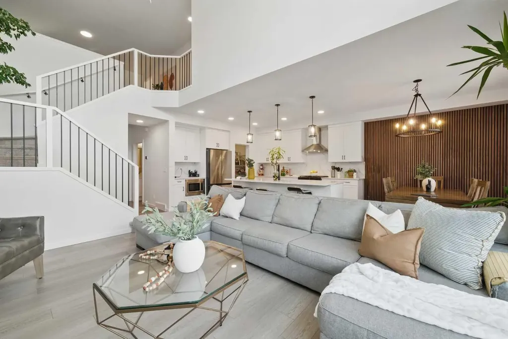 73 Mallard Grove SE Calgary AB T3C0E3