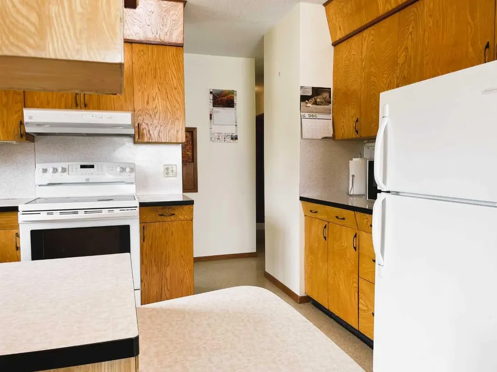 11209 103 Avenue Fairview AB T0H 1L0