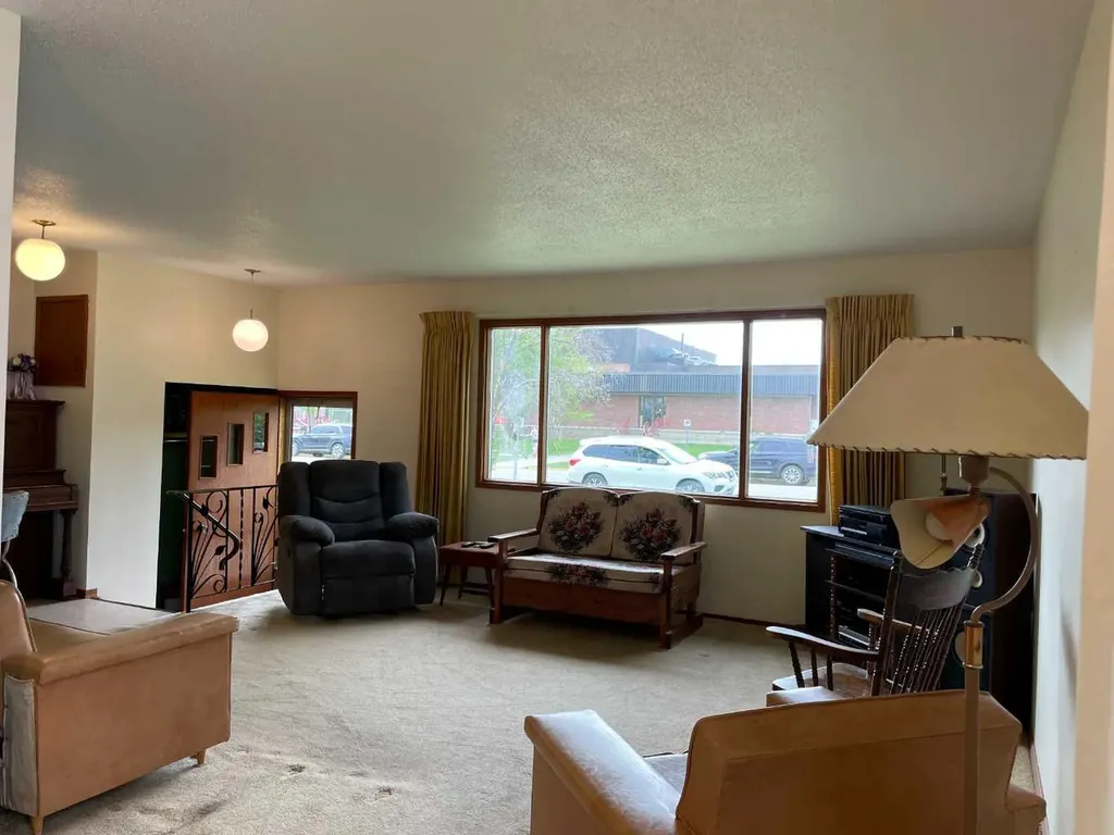 11209 103 Avenue Fairview AB T0H 1L0