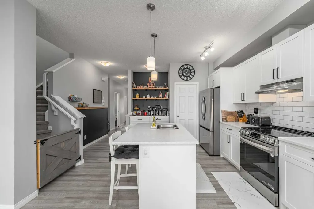 401 Hillcrest Road SW Airdrie AB T4B 4T8