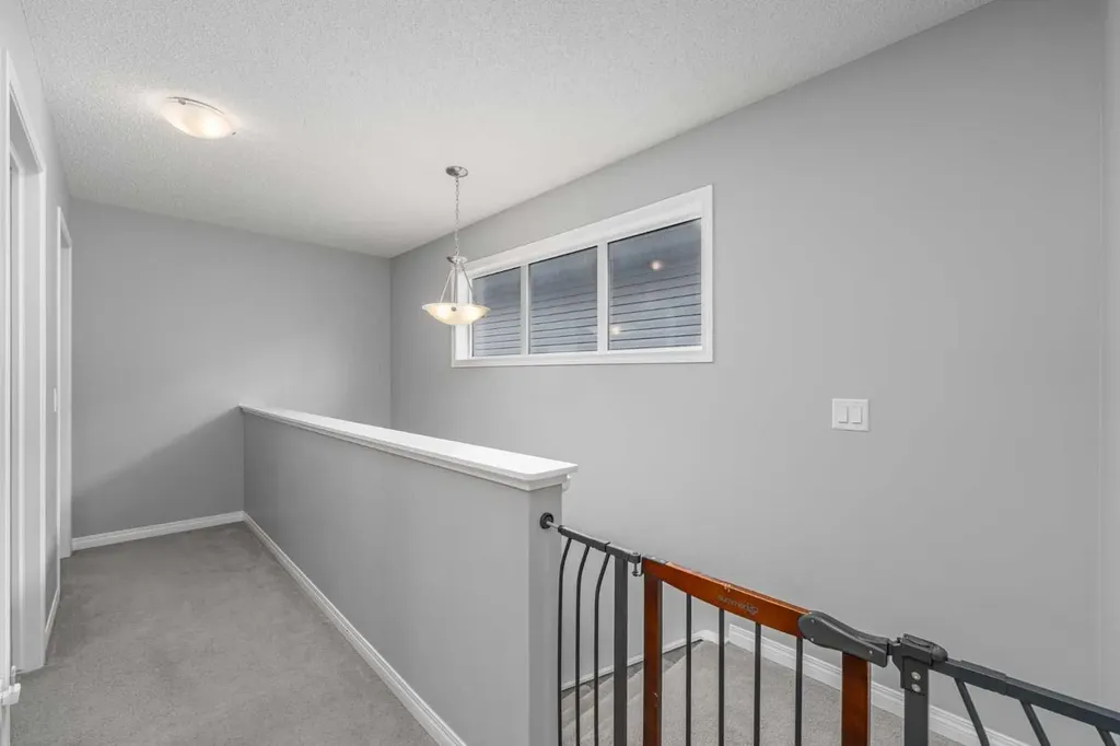 401 Hillcrest Road SW Airdrie AB T4B 4T8