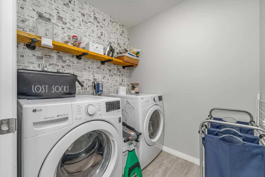 401 Hillcrest Road SW Airdrie AB T4B 4T8