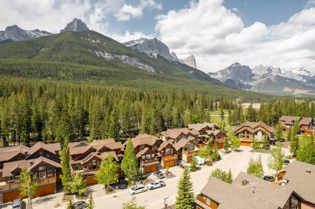 183 Hubman Landing Canmore AB T1W3L3