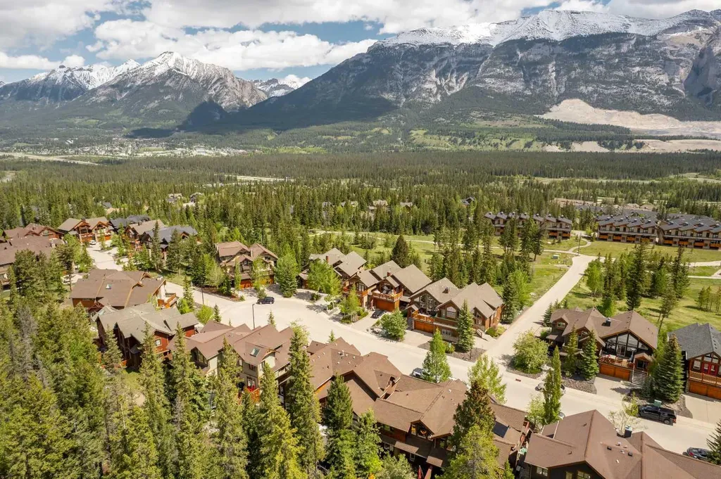 183 Hubman Landing Canmore AB T1W3L3