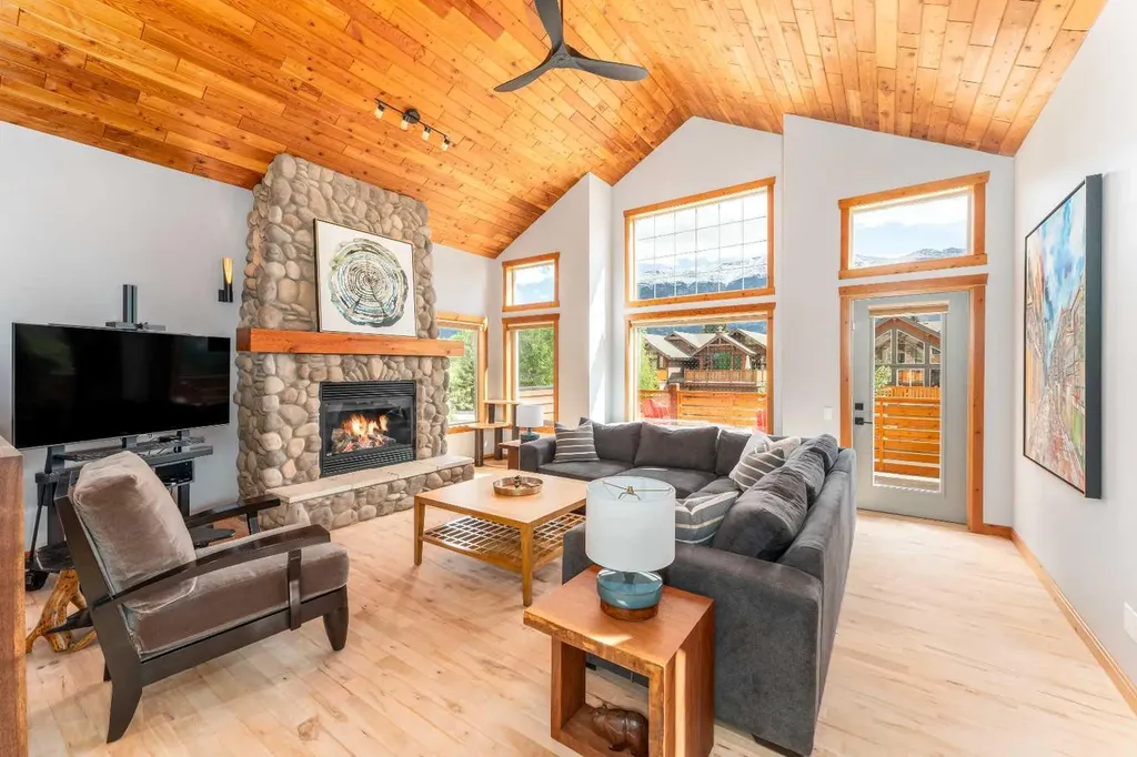 183 Hubman Landing Canmore AB T1W3L3