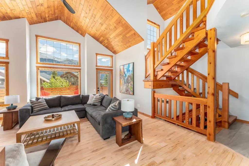 183 Hubman Landing Canmore AB T1W3L3