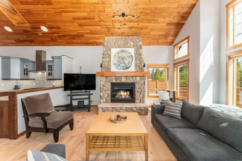 183 Hubman Landing Canmore AB T1W3L3