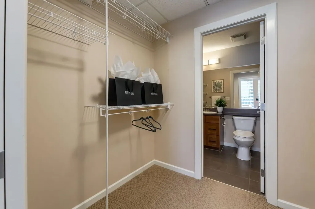 211 13 Avenue SE Calgary AB T2G 1E1
