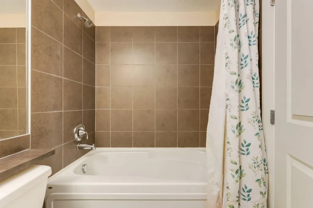 211 13 Avenue SE Calgary AB T2G 1E1