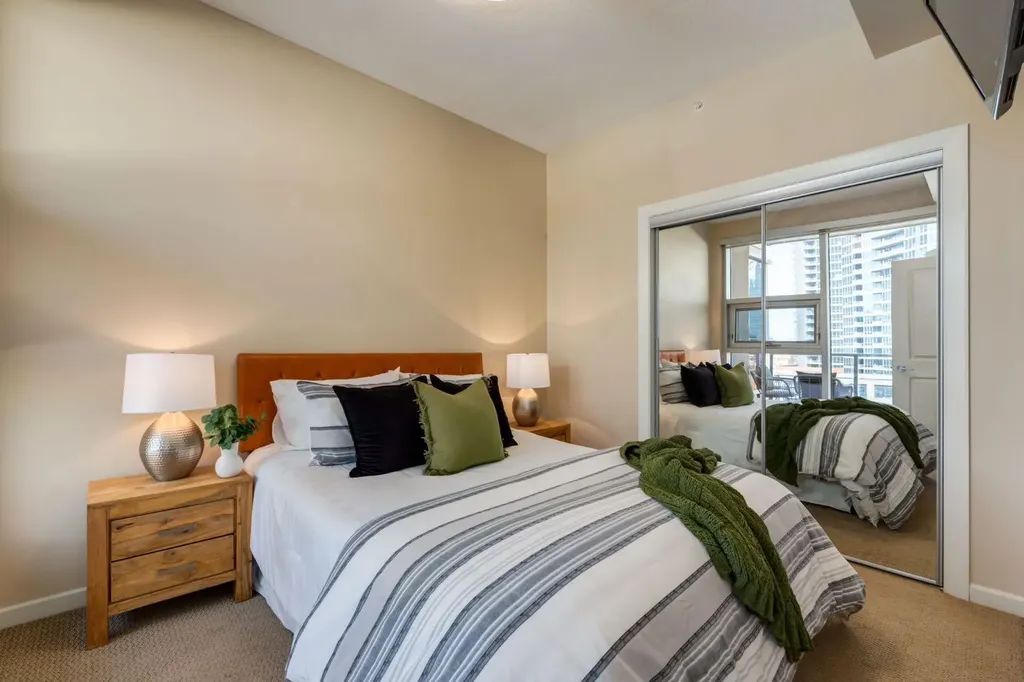 211 13 Avenue SE Calgary AB T2G 1E1