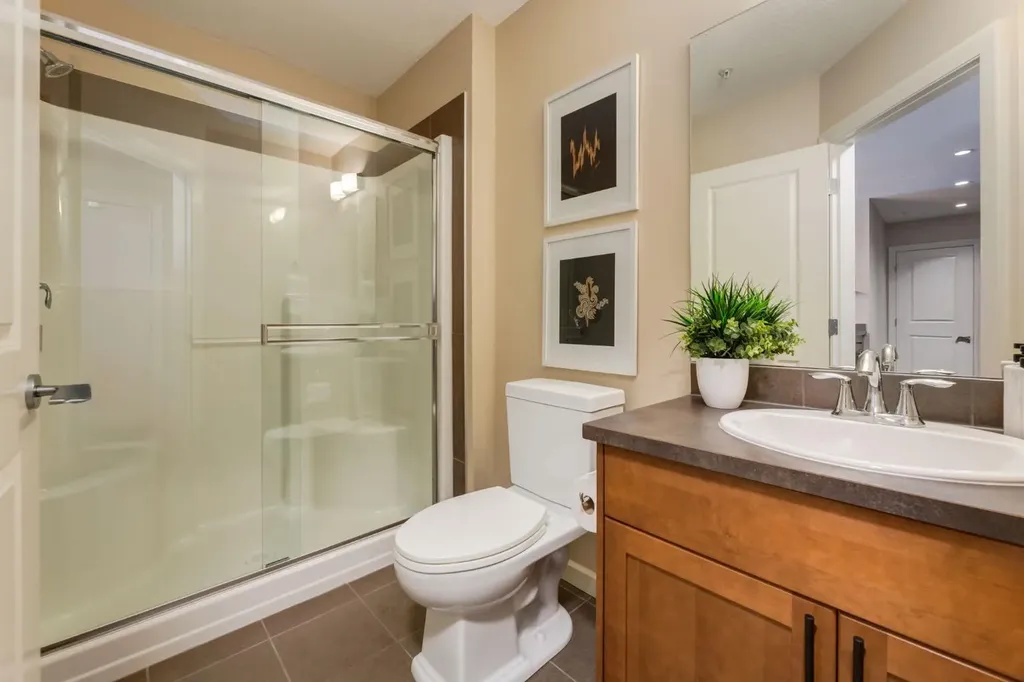 211 13 Avenue SE Calgary AB T2G 1E1