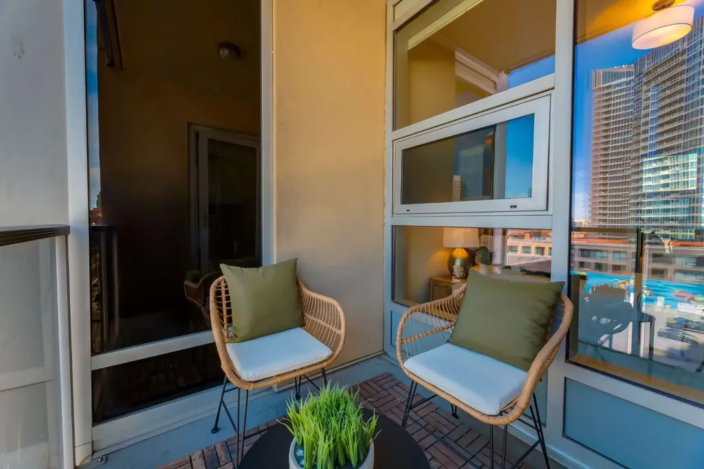 211 13 Avenue SE Calgary AB T2G 1E1