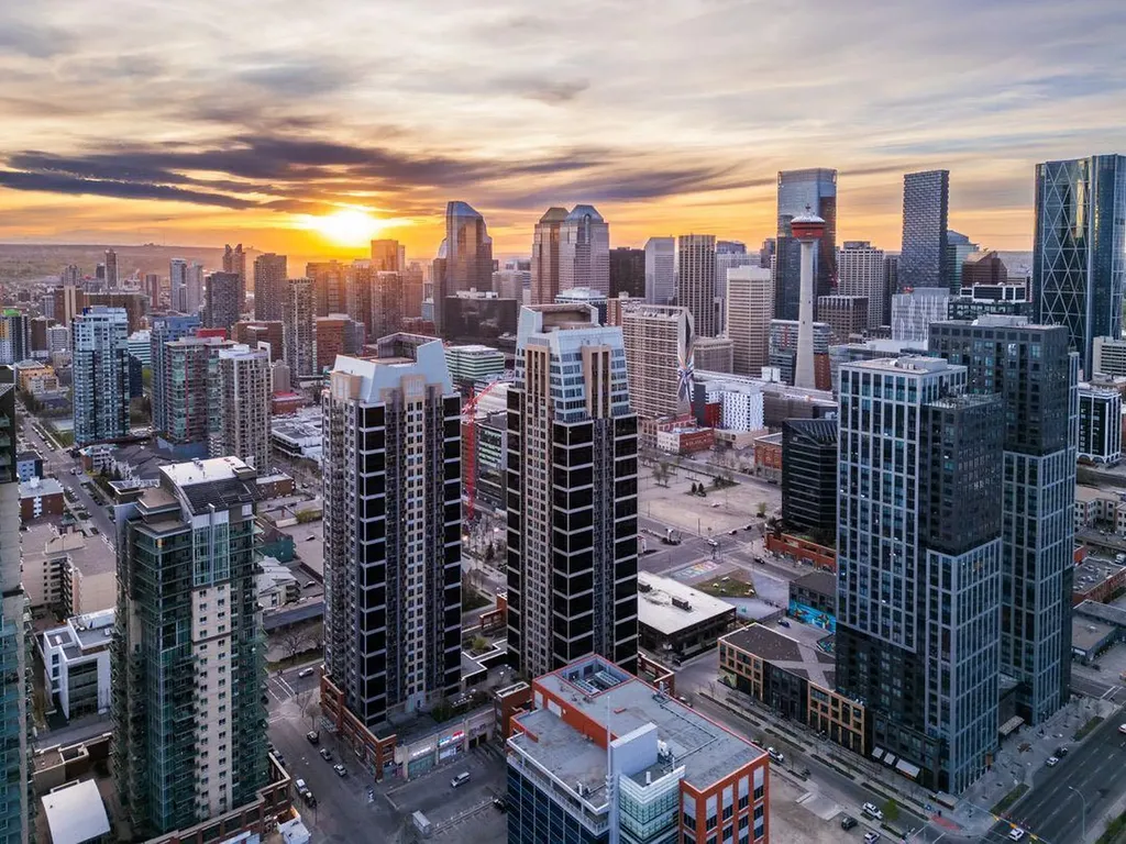 211 13 Avenue SE Calgary AB T2G 1E1