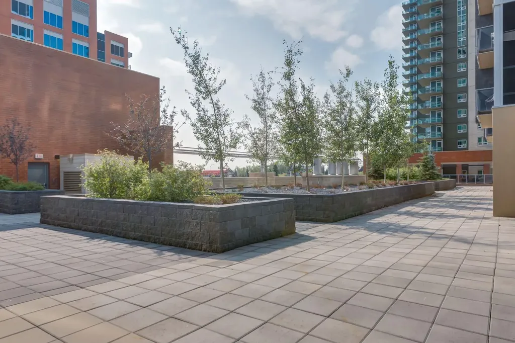 211 13 Avenue SE Calgary AB T2G 1E1