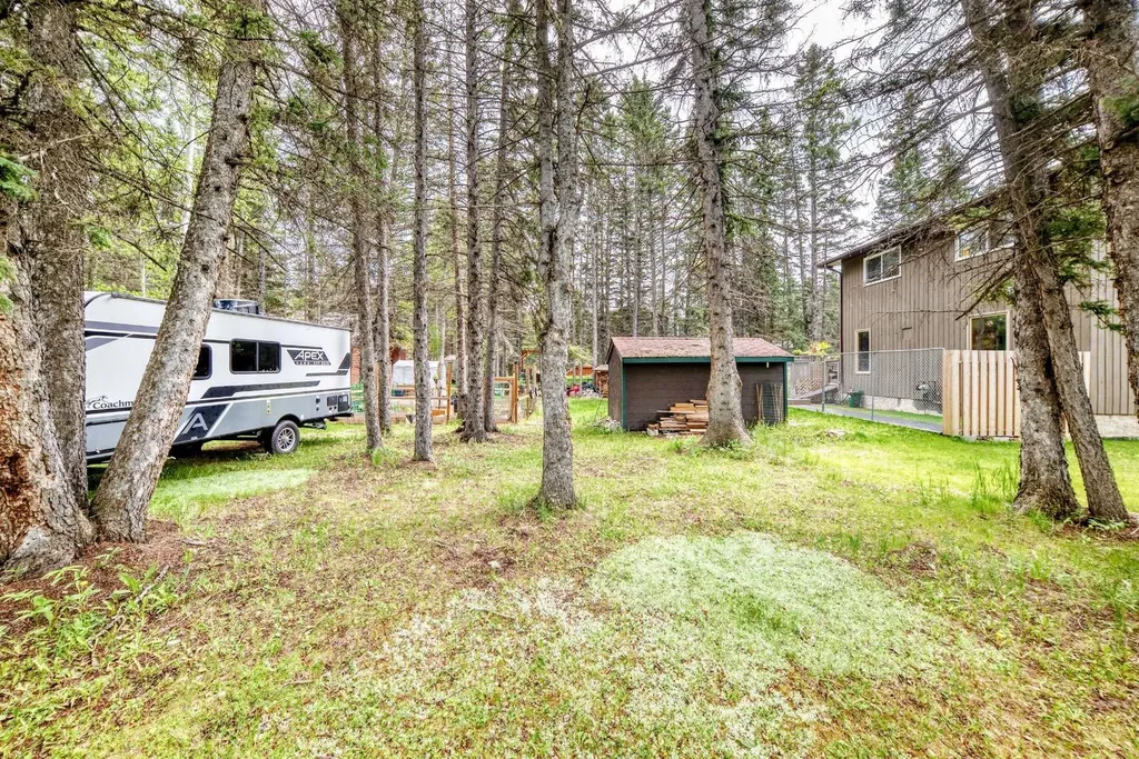 2 Wolf Close Rural Rocky View County AB T3Z 1A3