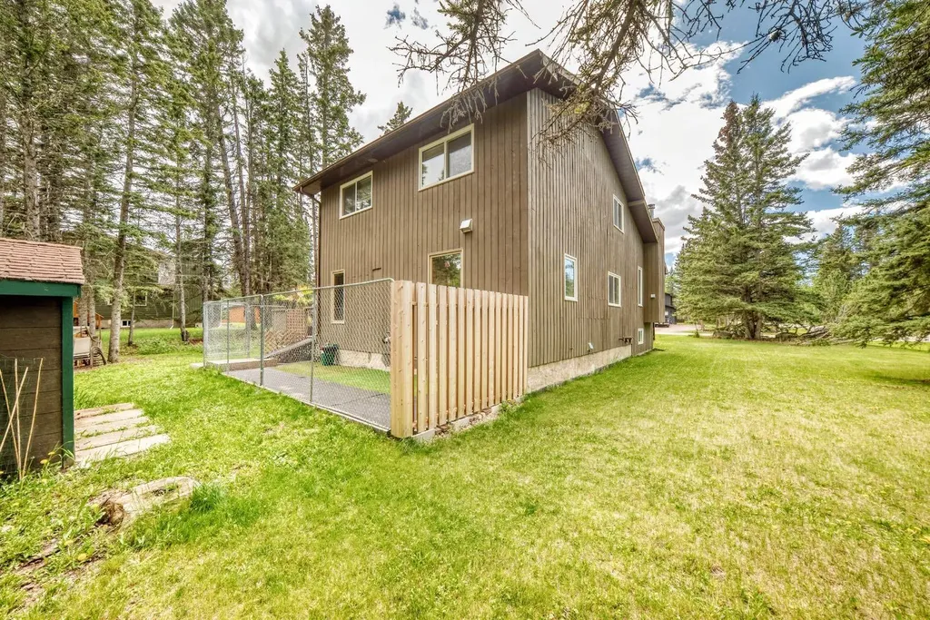 2 Wolf Close Rural Rocky View County AB T3Z 1A3