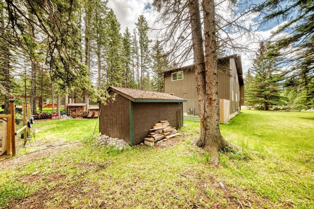 2 Wolf Close Rural Rocky View County AB T3Z 1A3