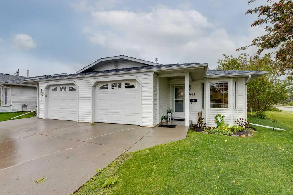 5633 Sunrise Crescent Olds AB T4H 1V9