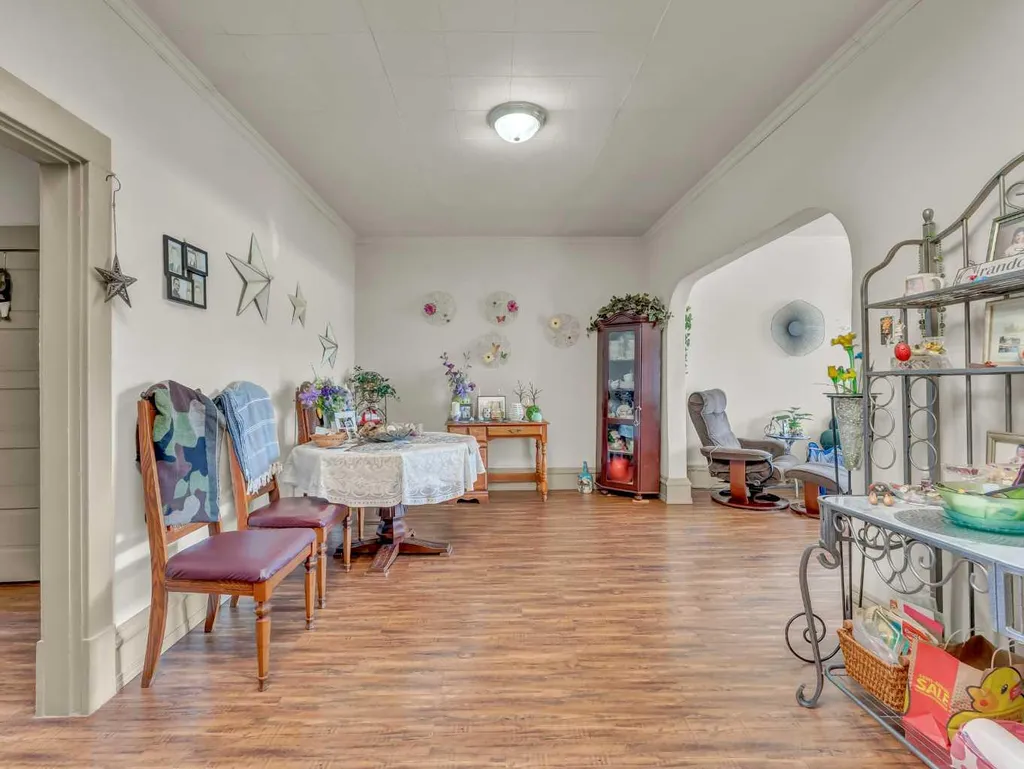 517A North Railway Street SE Medicine Hat AB T1A2Z5
