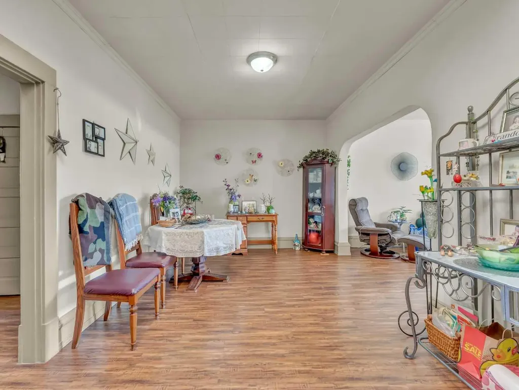 517A North Railway Street SE Medicine Hat AB T1A2Z5