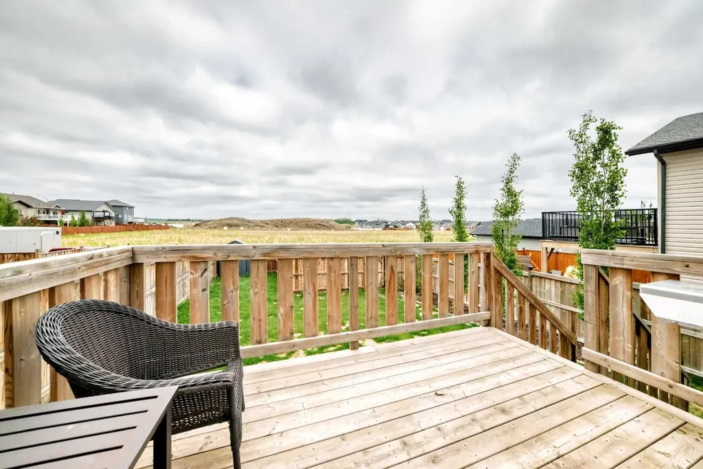 14 Aurora Heights Boulevard Blackfalds AB T4M0M1