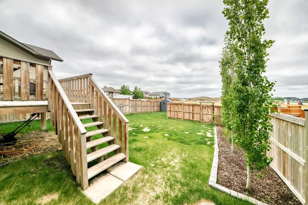 14 Aurora Boulevard Blackfalds AB T4M0M1