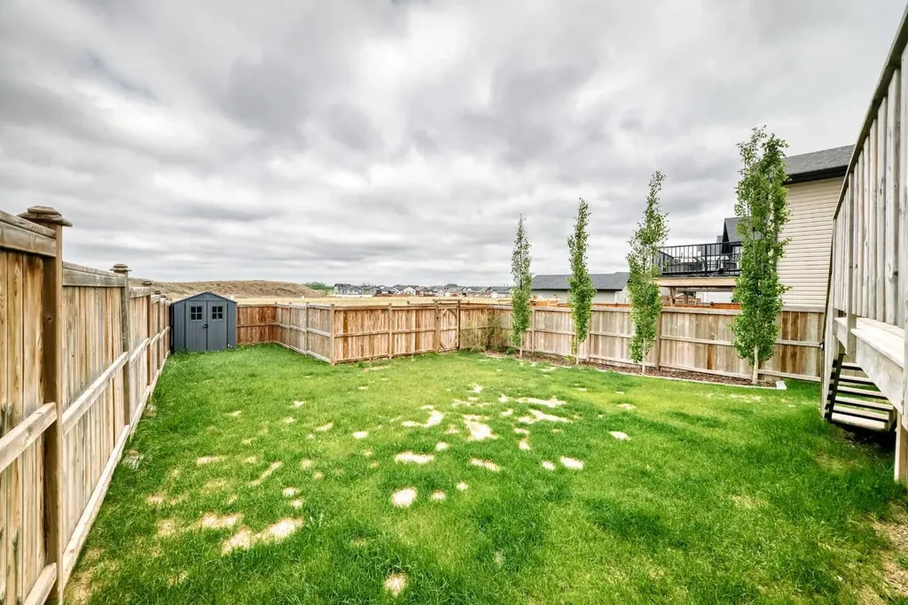 14 Aurora Heights Boulevard Blackfalds AB T4M0M1