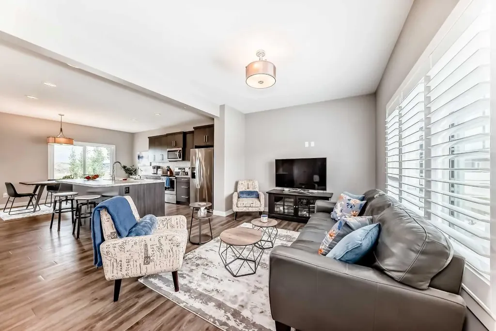 14 Aurora Heights Boulevard Blackfalds AB T4M0M1