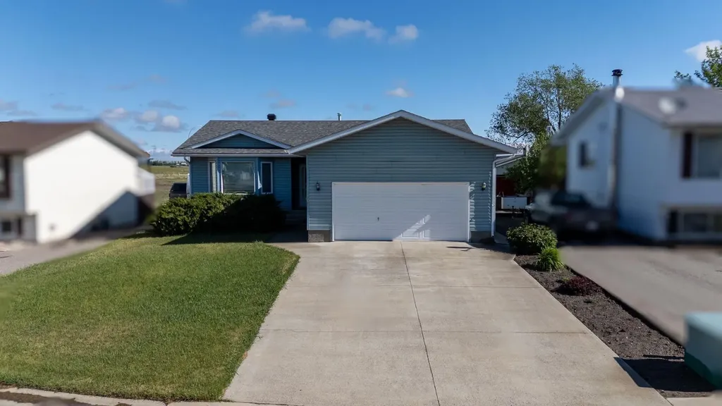236 54 Avenue E Claresholm AB T0L 0T0