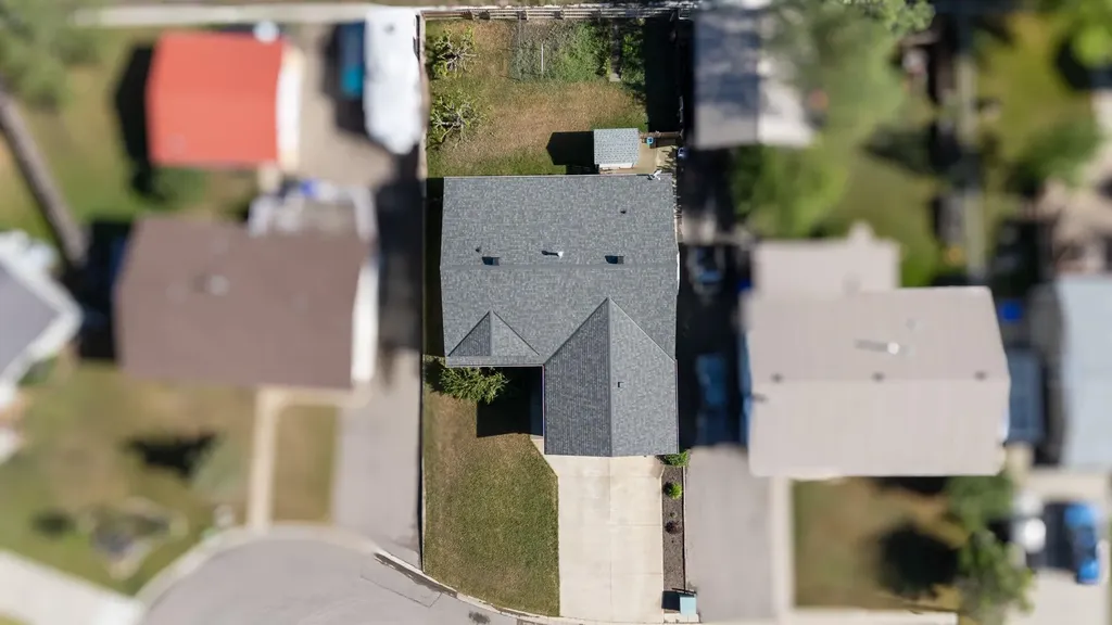 236 54 Avenue E Claresholm AB T0L 0T0