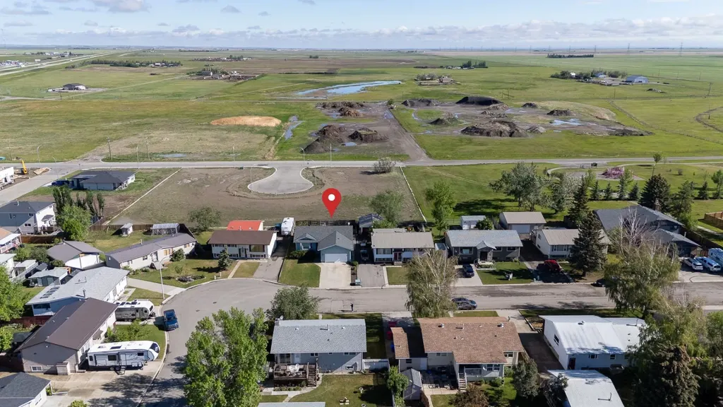 236 54 Avenue E Claresholm AB T0L 0T0