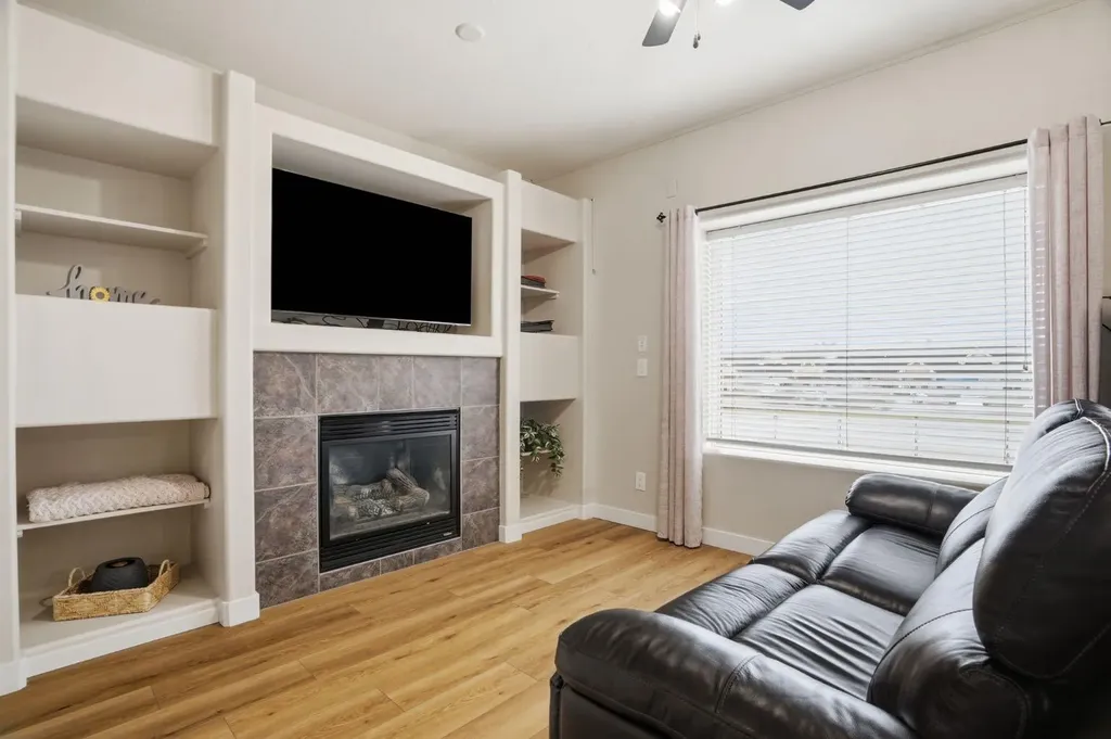 720 Willowbrook Road NW Airdrie AB T4B 2Y9