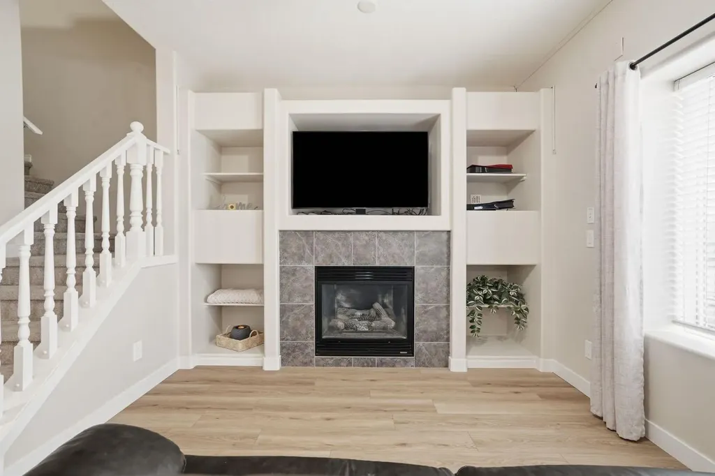 720 Willowbrook Road NW Airdrie AB T4B 2Y9