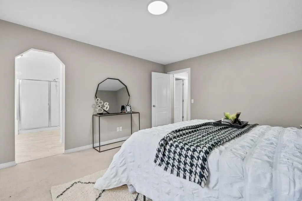 2455 Kingsland View SE Airdrie AB T4A 0A6