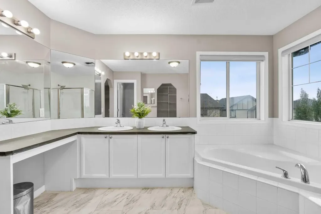 2455 Kingsland View SE Airdrie AB T4A 0A6