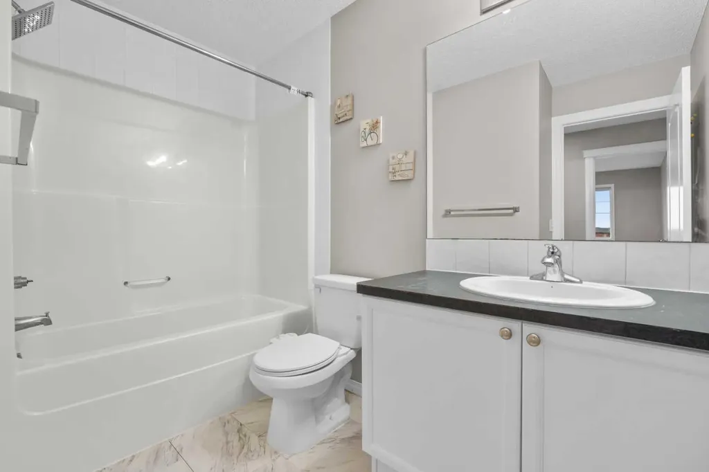 2455 Kingsland View SE Airdrie AB T4A 0A6
