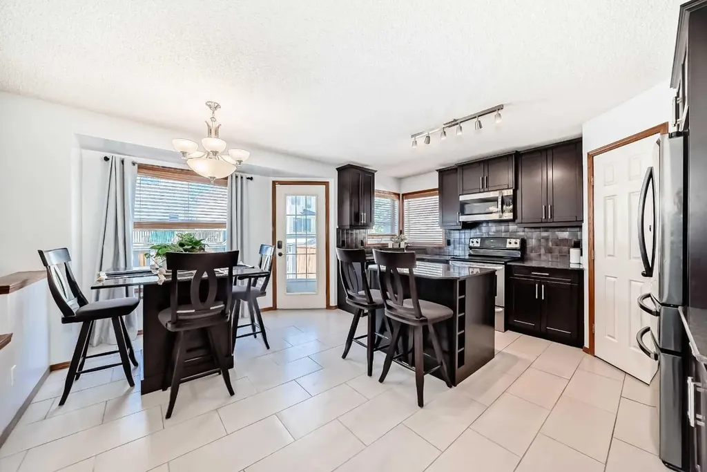 263 Coral Keys Drive NE Calgary AB T3J 3K4