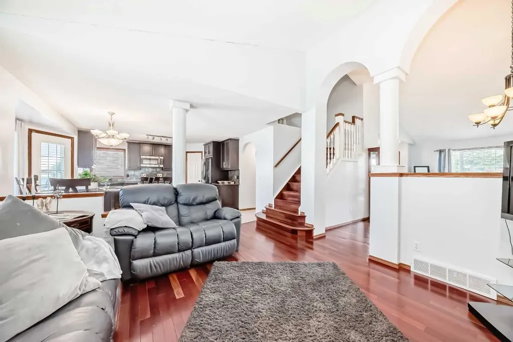 263 Coral Keys Drive NE Calgary AB T3J 3K4