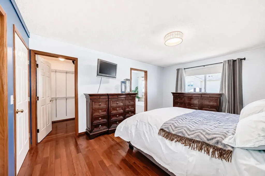 263 Coral Keys Drive NE Calgary AB T3J 3K4