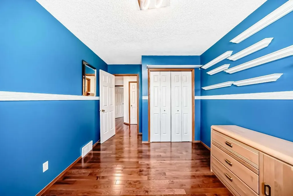 263 Coral Keys Drive NE Calgary AB T3J 3K4