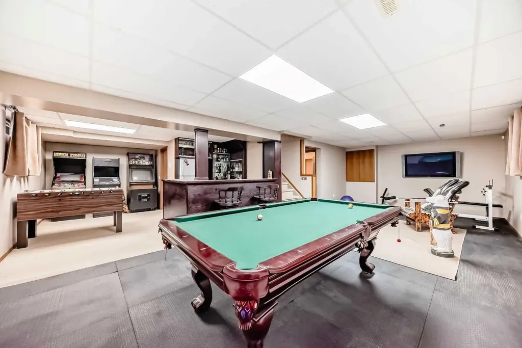 263 Coral Keys Drive NE Calgary AB T3J 3K4